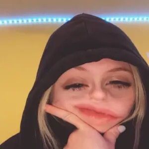 Meet your Posher, Coral